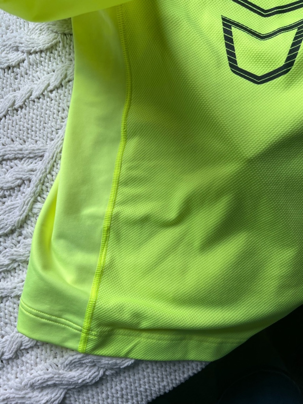 Nike Pro Neon Yellow Athletic Top with Contrast Stitching mens size L - Picture 8 of 9